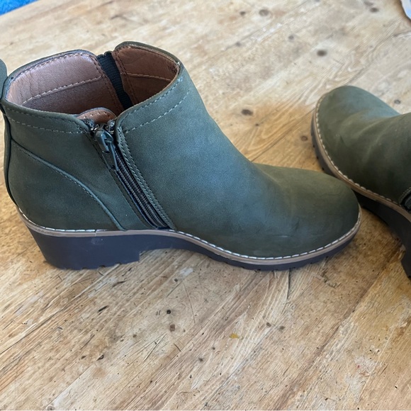 Eurosoft by Sofft Elan Olive Ankle Boots Women’s 7.5 - Picture 7 of 11